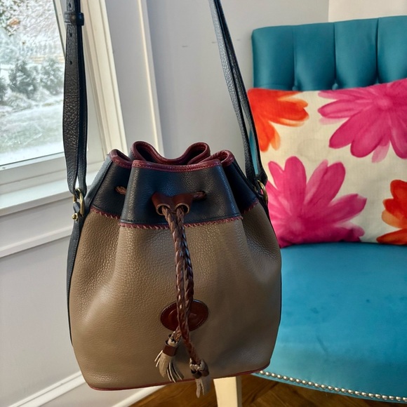 Vintage Dooney & Bourke Teton Drawstring Bucket Bag - Picture 9 of 11